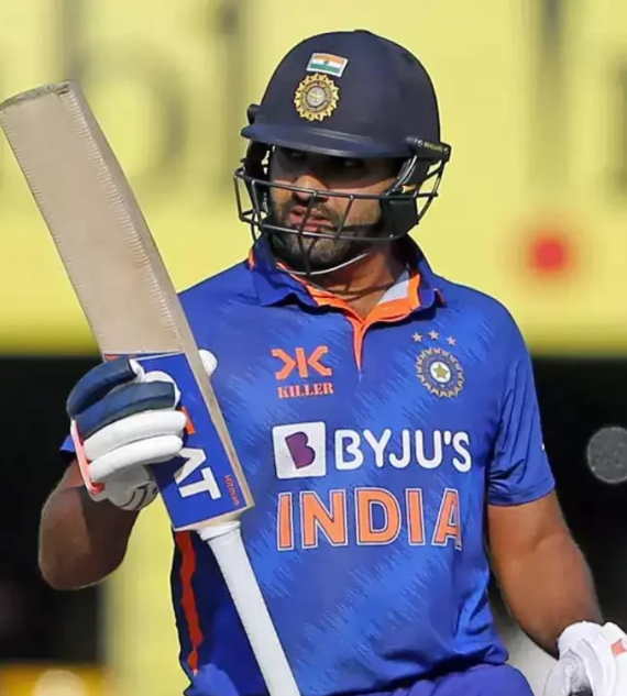 “Virat Kohli” ने रचा इतिहास! संगकारा का रिकॉर्ड चकनाचूर, अब सचिन के बाद वनडे के बादशाह बने NO-1!